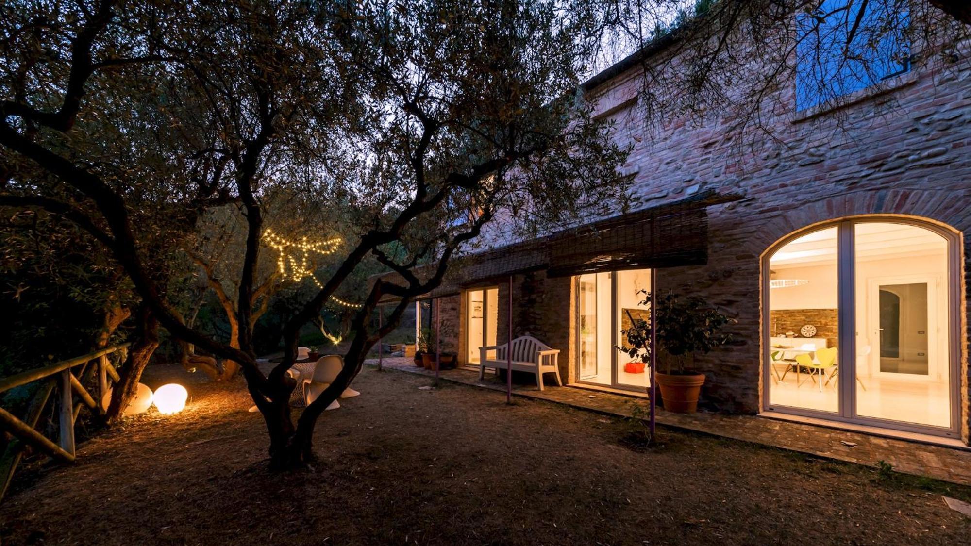 Casa Cantagallo 4&4, Emma Villas フェルモ エクステリア 写真