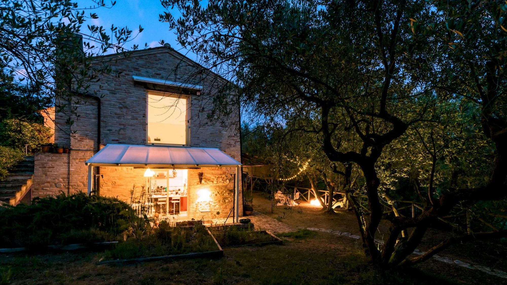 Casa Cantagallo 4&4, Emma Villas フェルモ エクステリア 写真